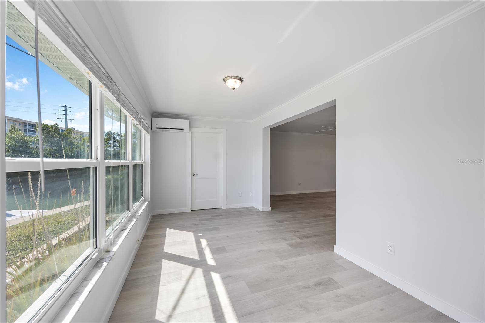 Image 19 of 60 For 825 White Cap Circle 4