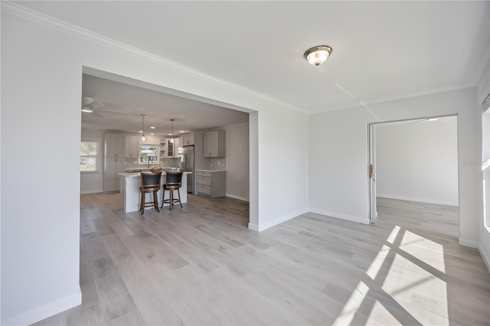 Image 20 of 60 For 825 White Cap Circle 4