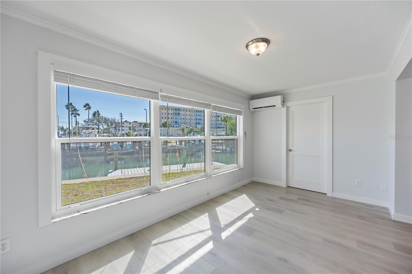 Image 22 of 60 For 825 White Cap Circle 4