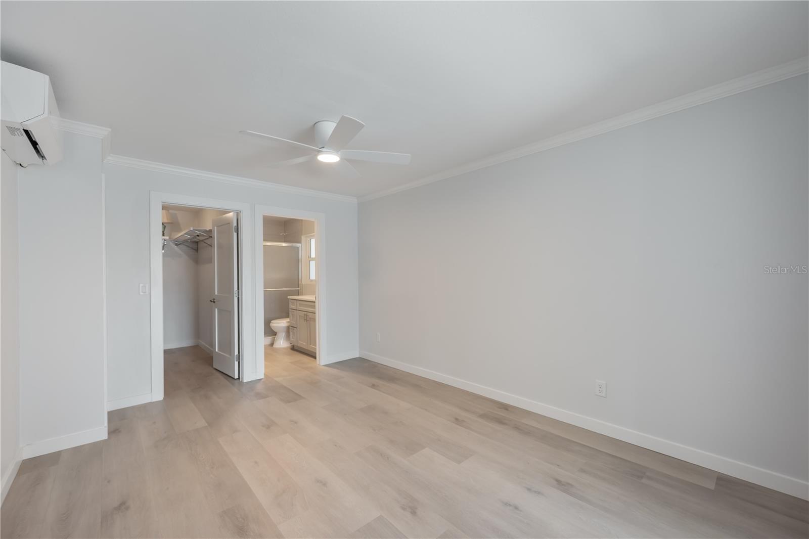 Image 29 of 60 For 825 White Cap Circle 4