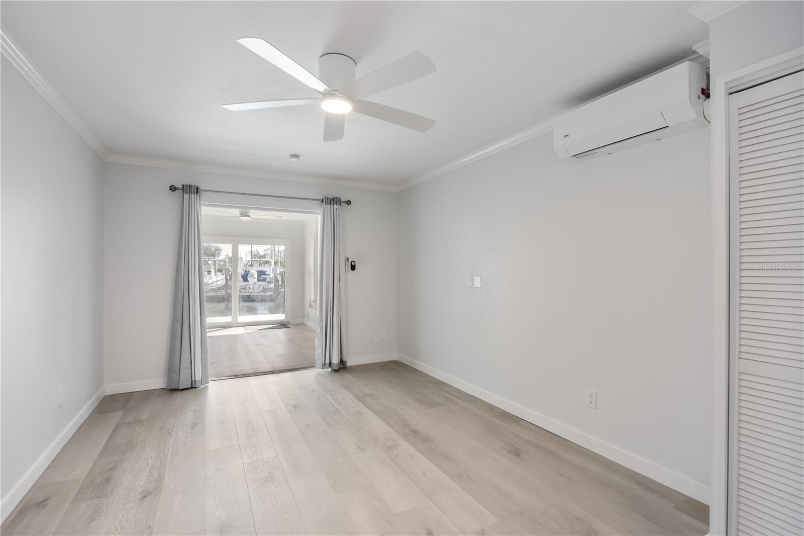 Image 32 of 60 For 825 White Cap Circle 4