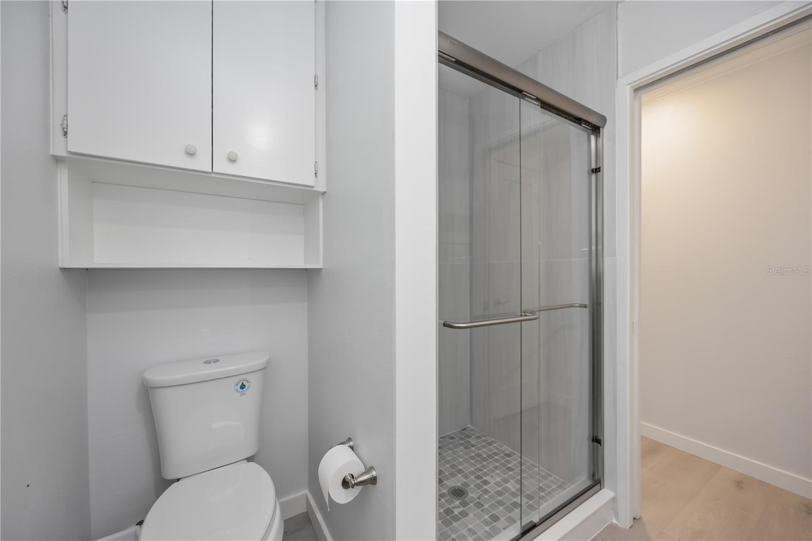 Image 40 of 60 For 825 White Cap Circle 4