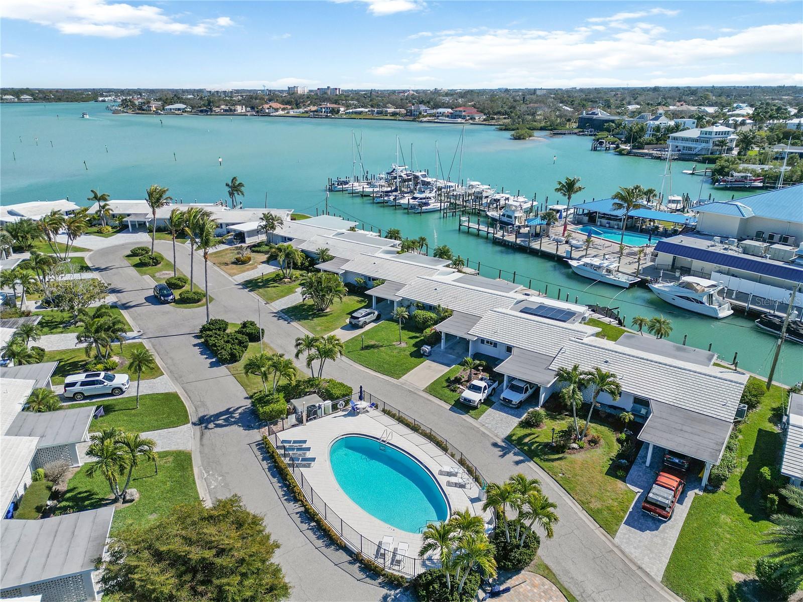 Image 46 of 60 For 825 White Cap Circle 4