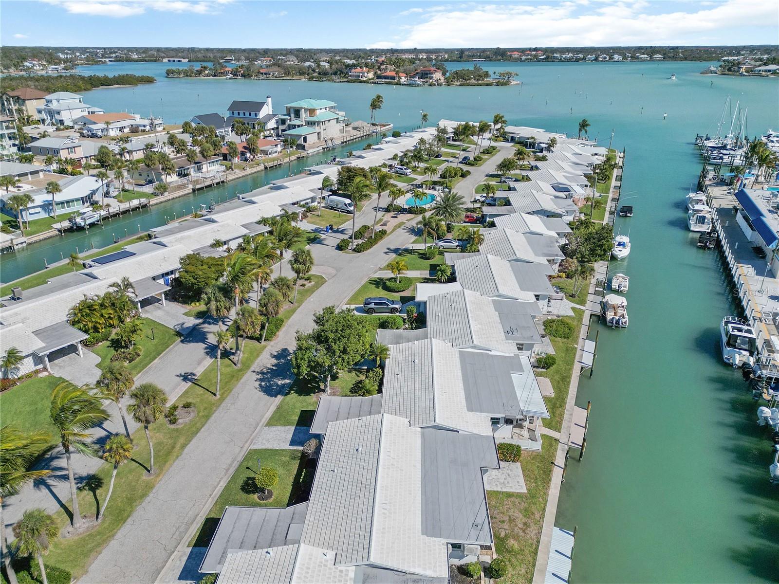 Image 48 of 60 For 825 White Cap Circle 4