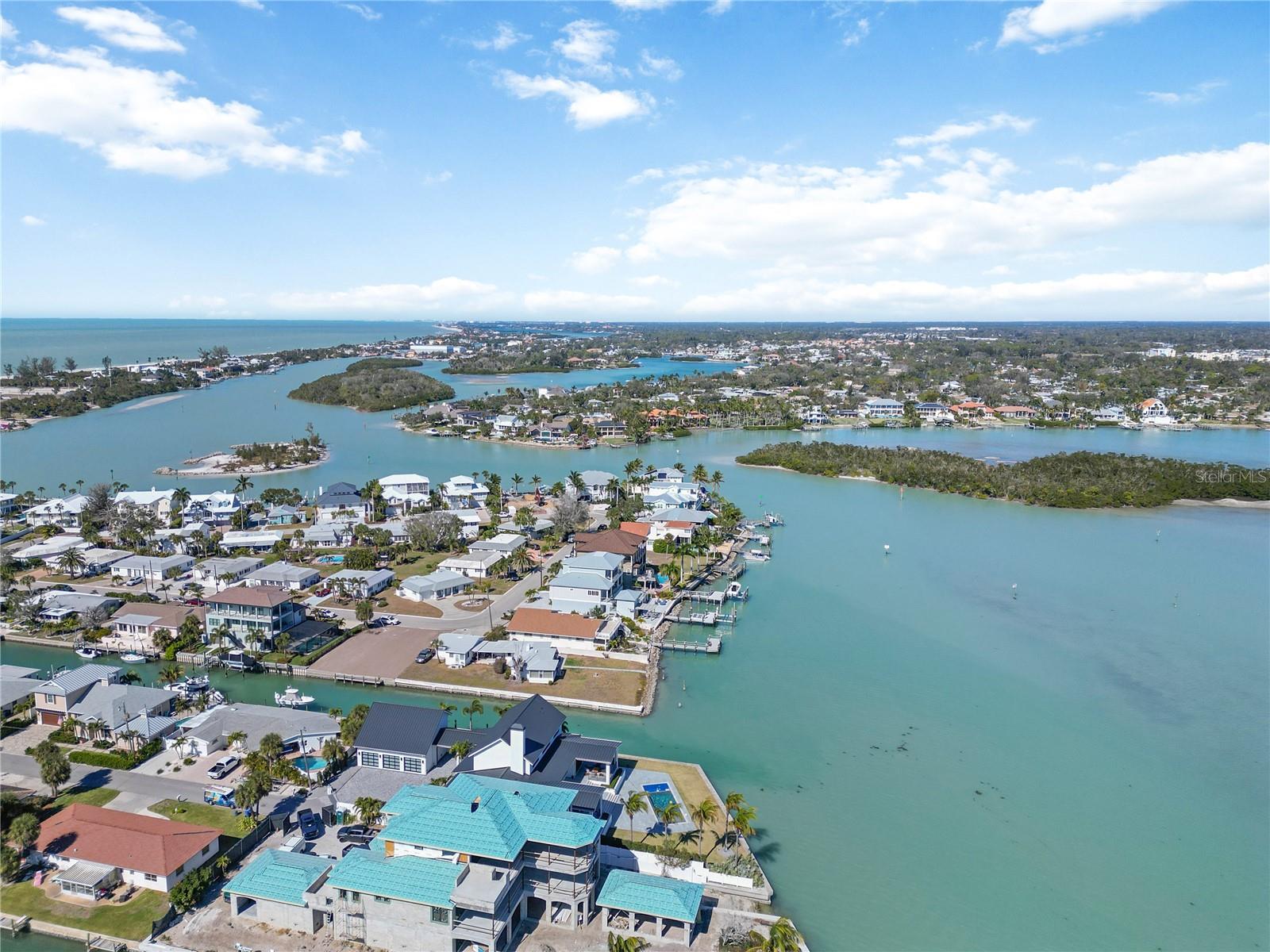 Image 49 of 60 For 825 White Cap Circle 4