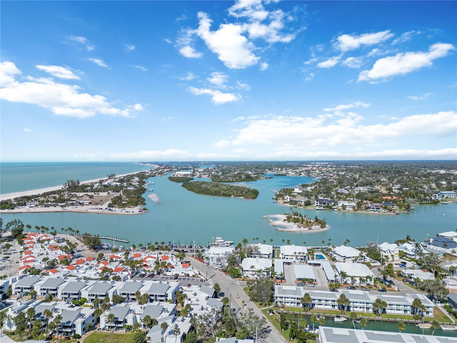 Image 53 of 60 For 825 White Cap Circle 4