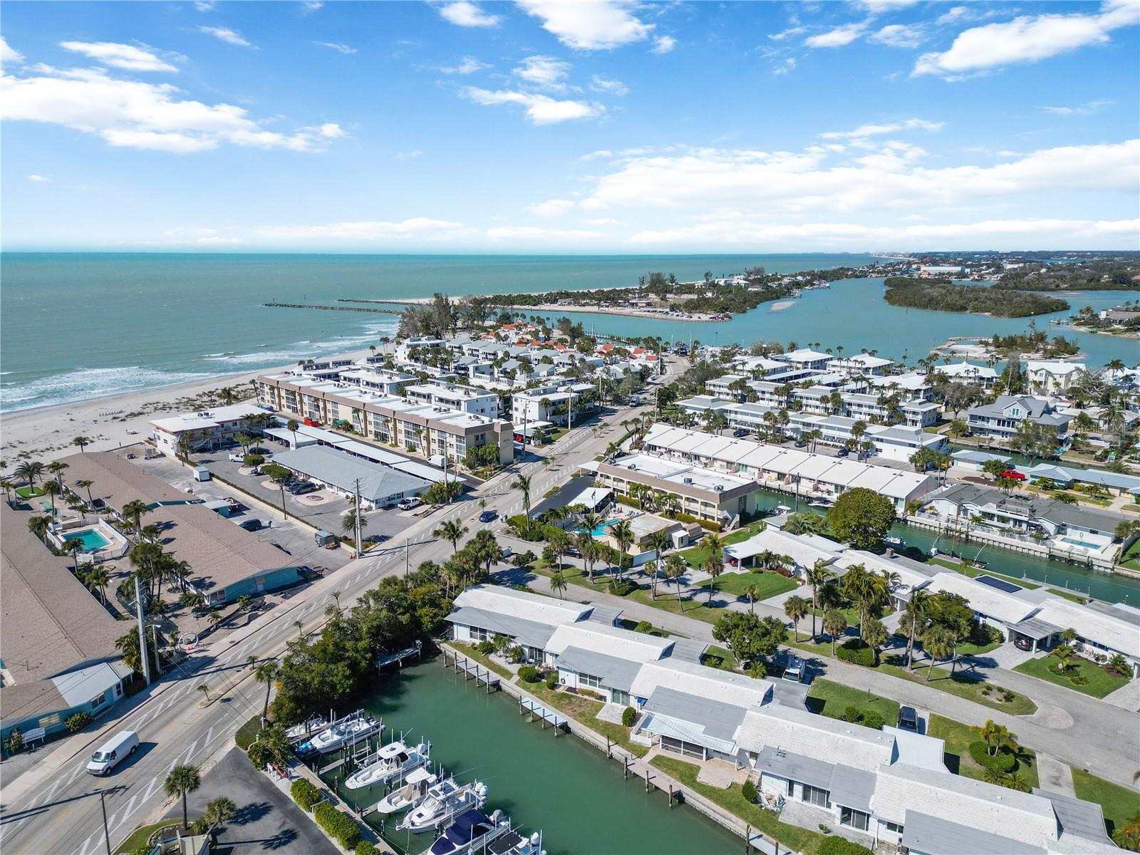 Image 59 of 60 For 825 White Cap Circle 4