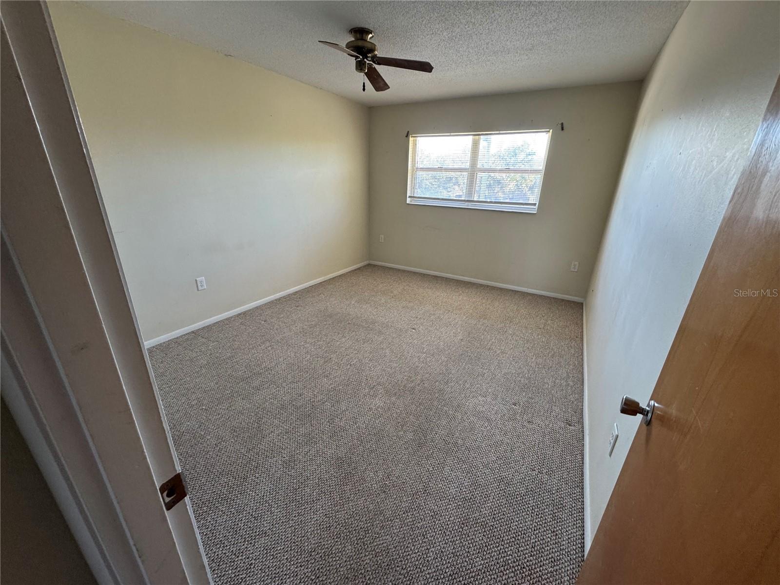 Image 5 of 7 For 245 Center Road 211