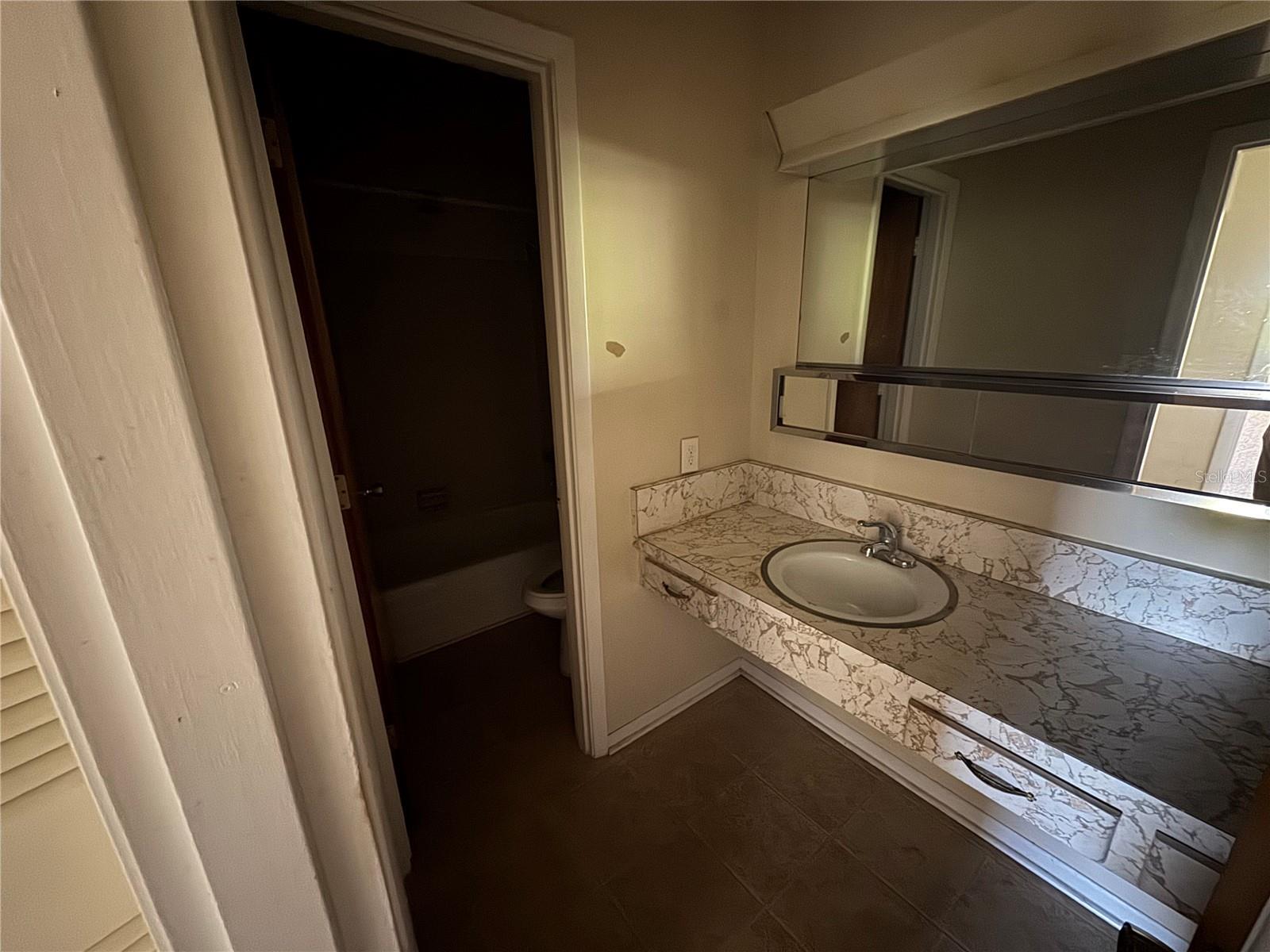 Image 7 of 7 For 245 Center Road 211