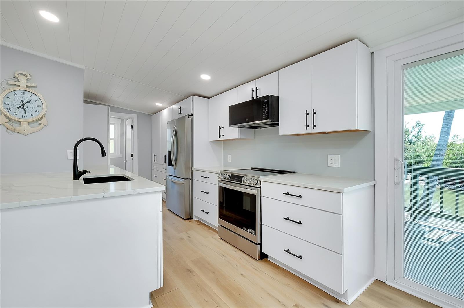 Image 16 of 68 For 408 Hatchett Creek Road