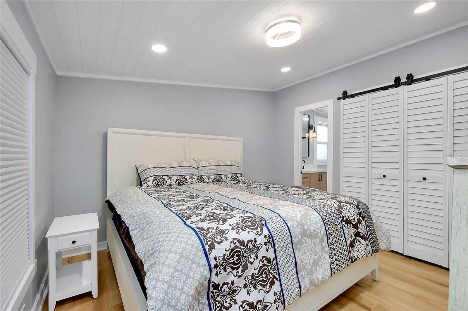 Image 19 of 68 For 408 Hatchett Creek Road