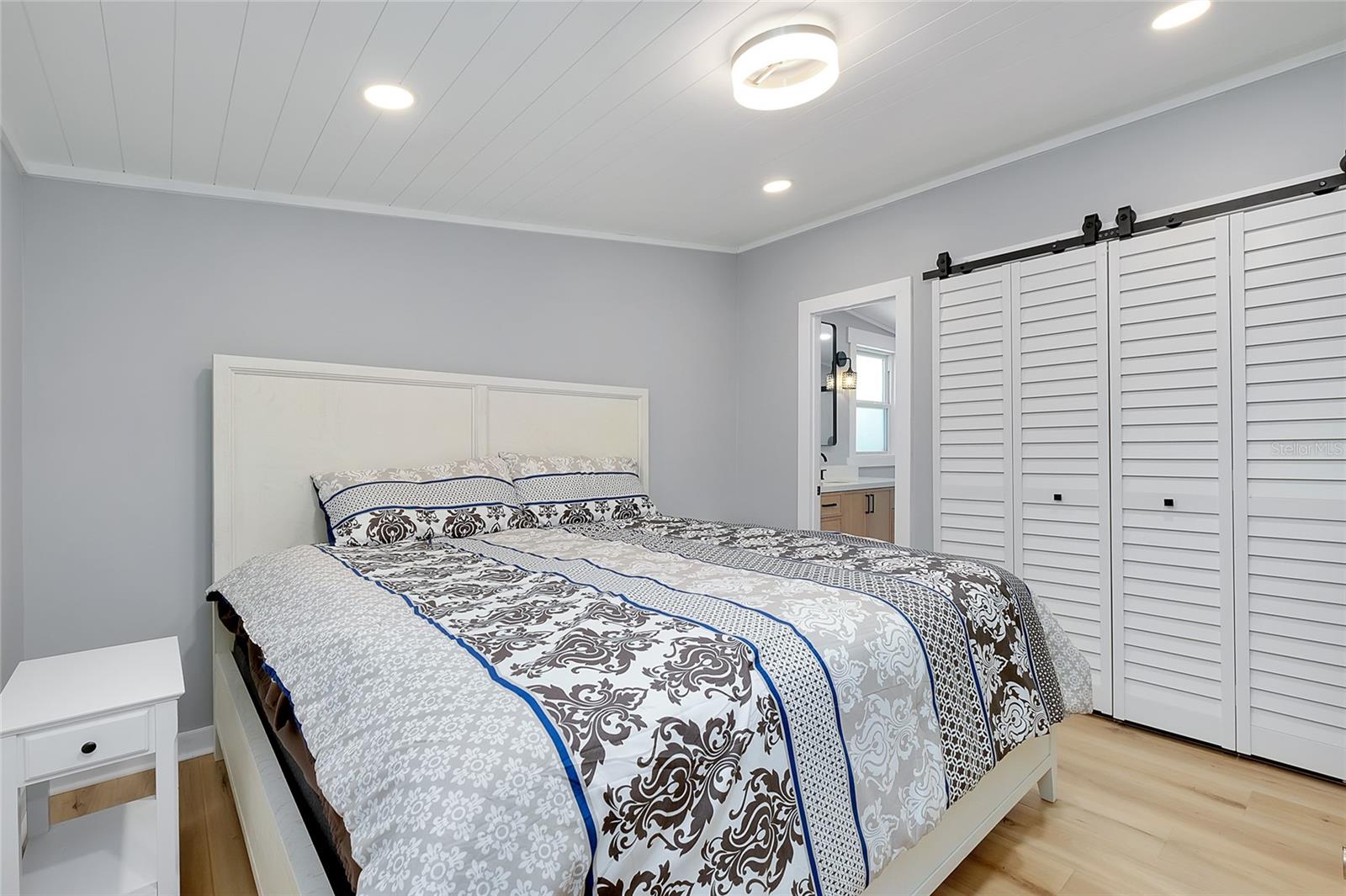 Image 20 of 68 For 408 Hatchett Creek Road