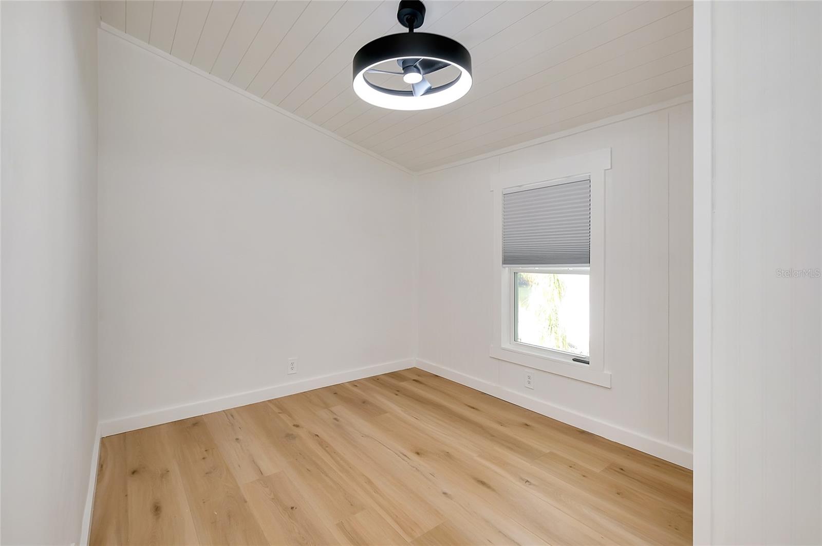 Image 24 of 68 For 408 Hatchett Creek Road