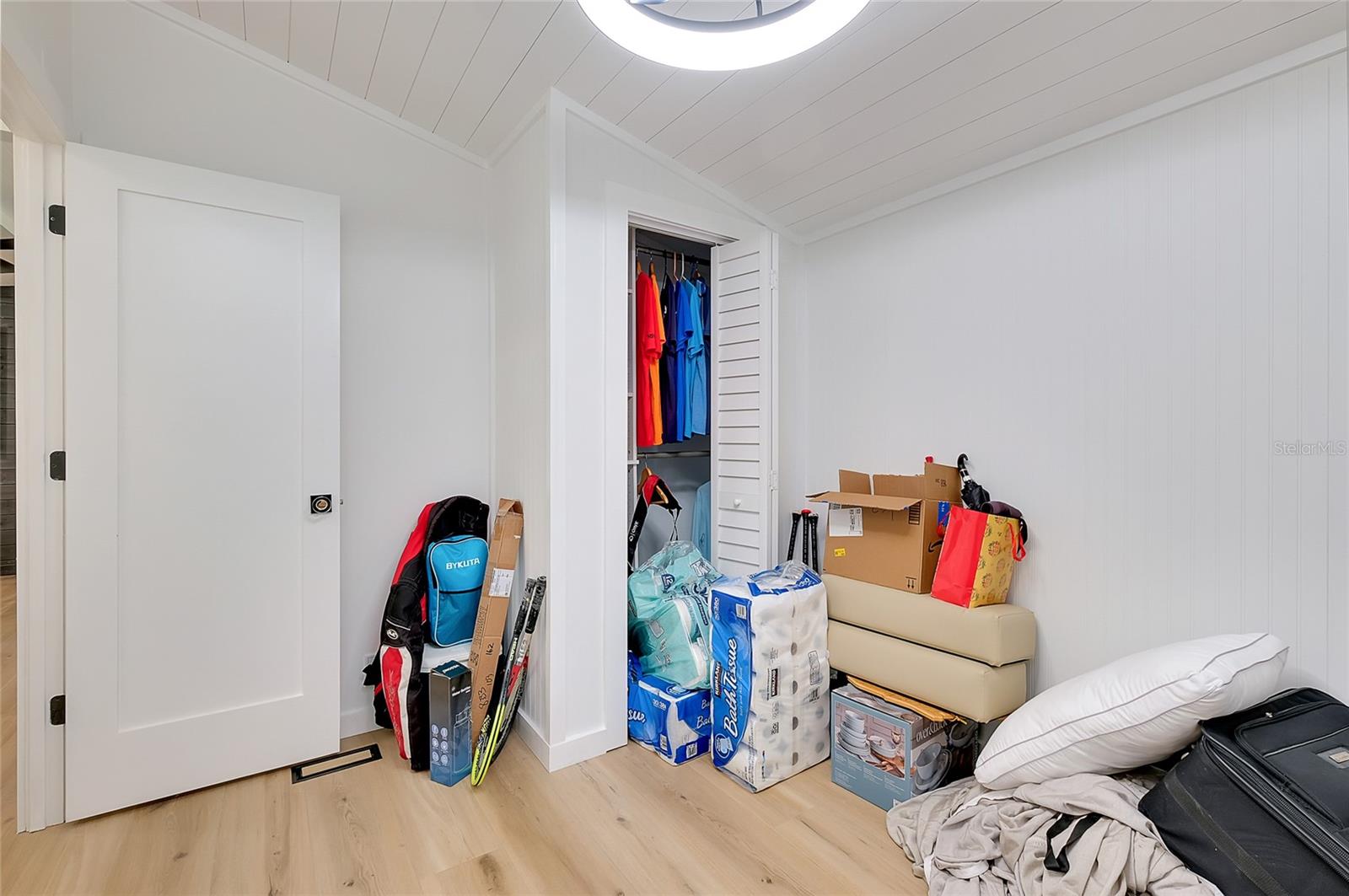 Image 29 of 68 For 408 Hatchett Creek Road