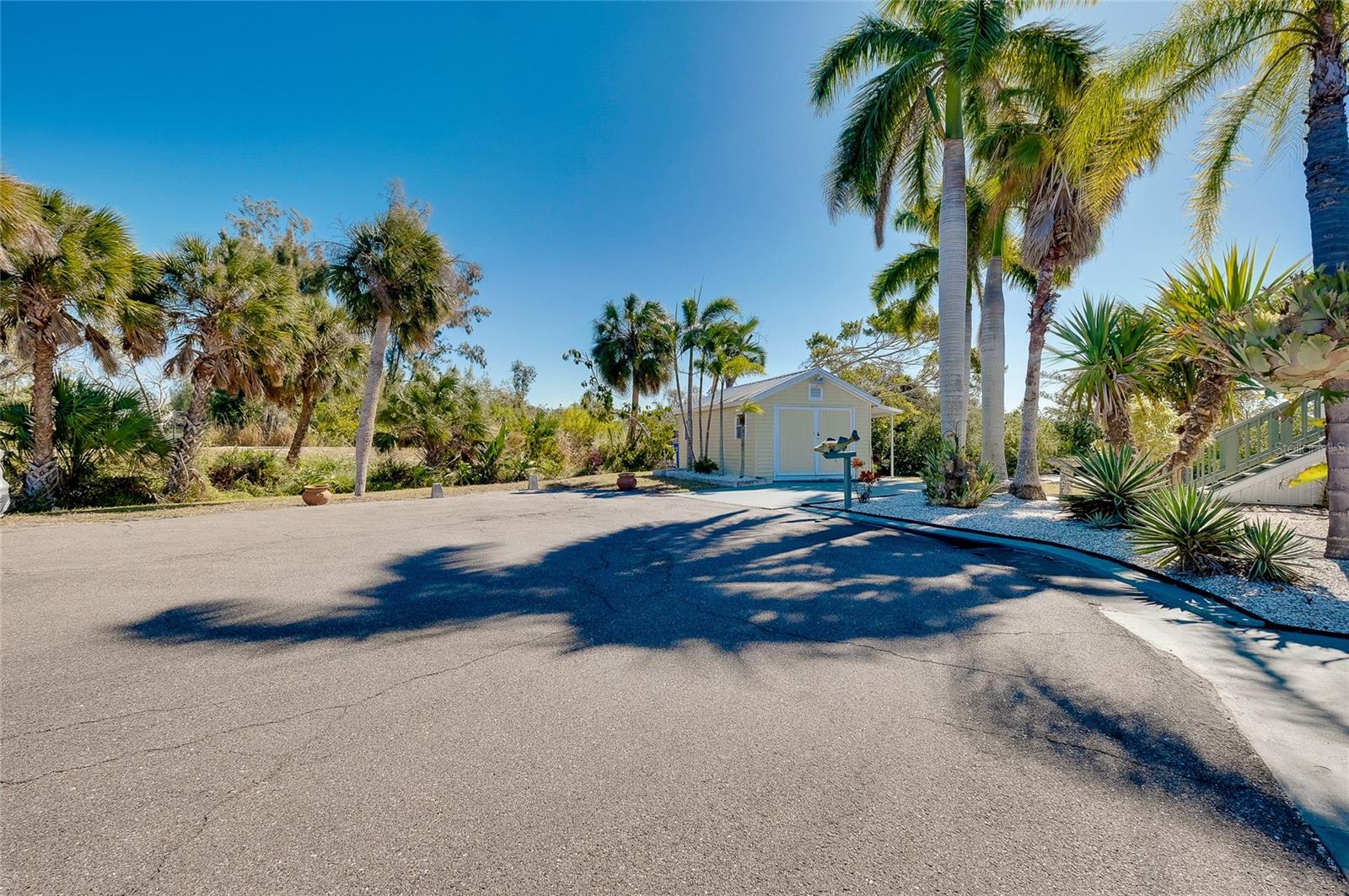 Image 32 of 68 For 408 Hatchett Creek Road