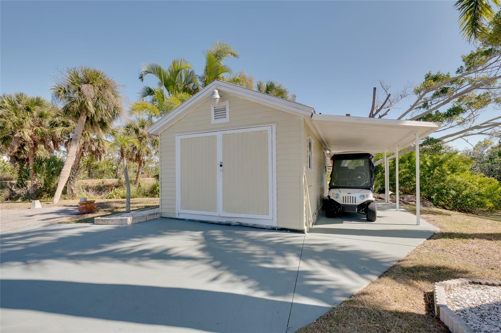 Image 42 of 68 For 408 Hatchett Creek Road