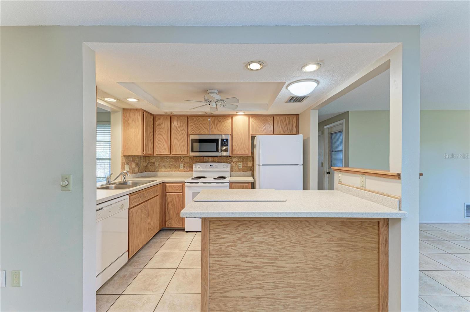 Image 12 of 64 For 460 Grant Road