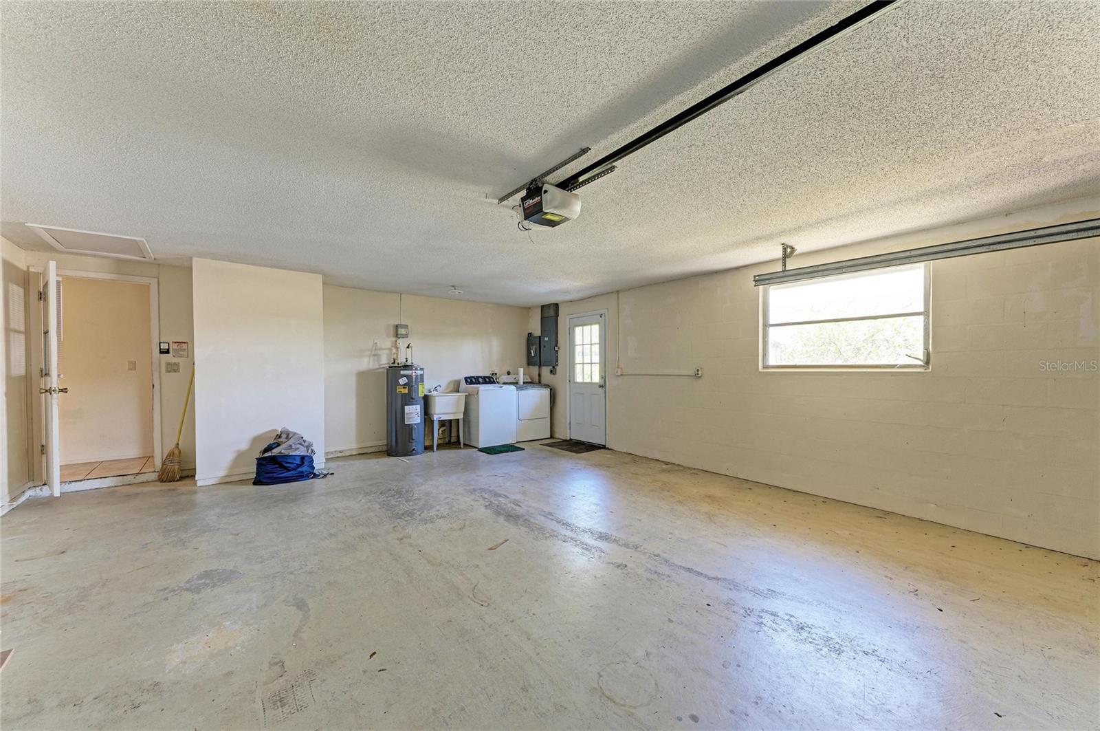 Image 33 of 64 For 460 Grant Road