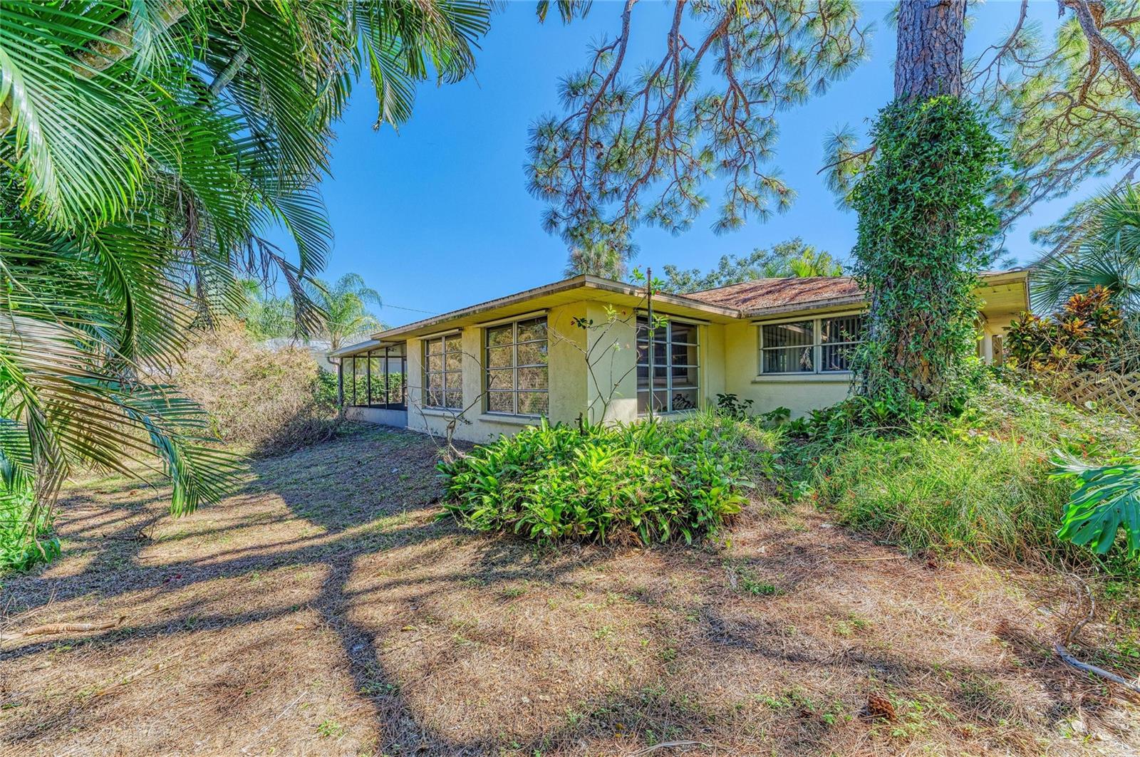 Image 37 of 64 For 460 Grant Road