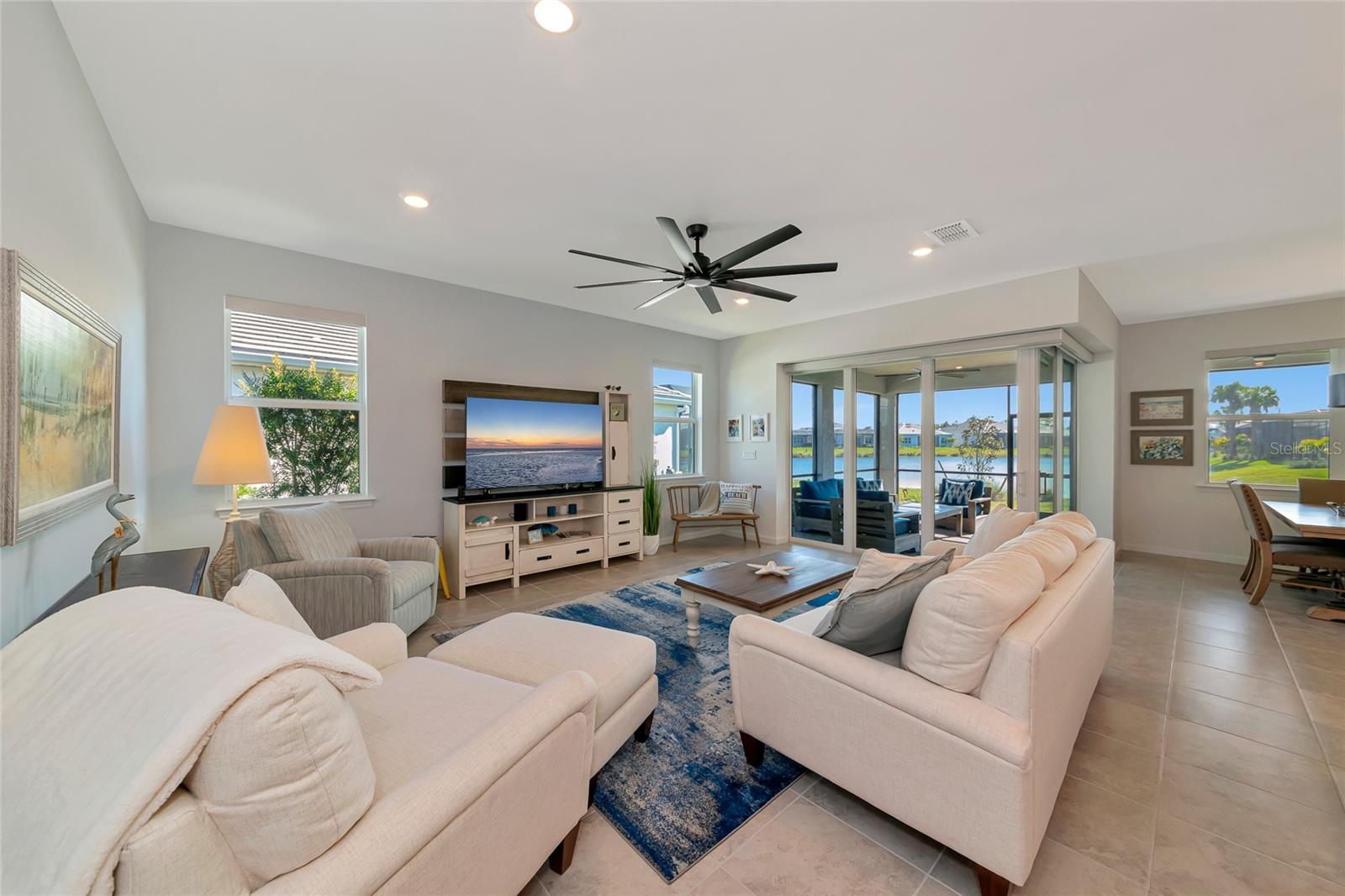 Image 14 of 74 For 10317 Sun Isle Drive