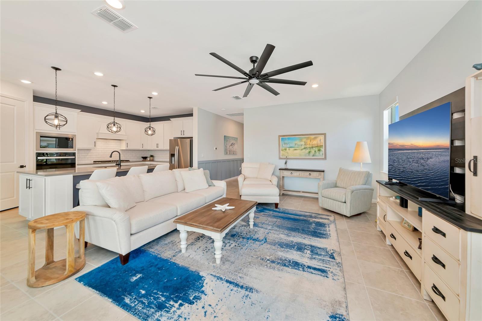 Image 16 of 74 For 10317 Sun Isle Drive