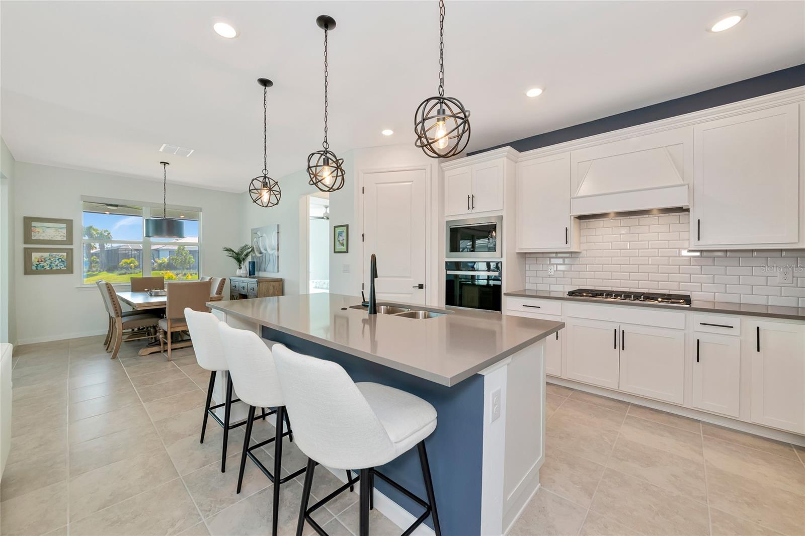 Image 5 of 74 For 10317 Sun Isle Drive