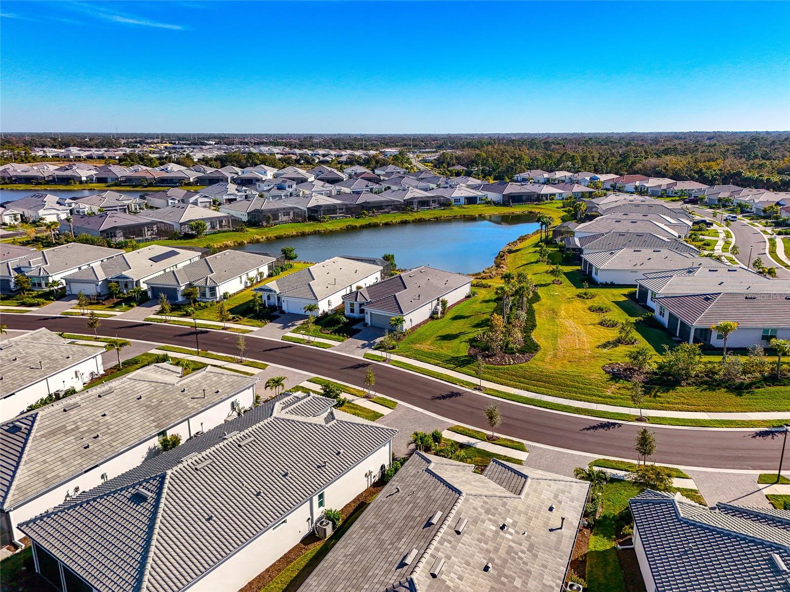 Image 54 of 74 For 10317 Sun Isle Drive