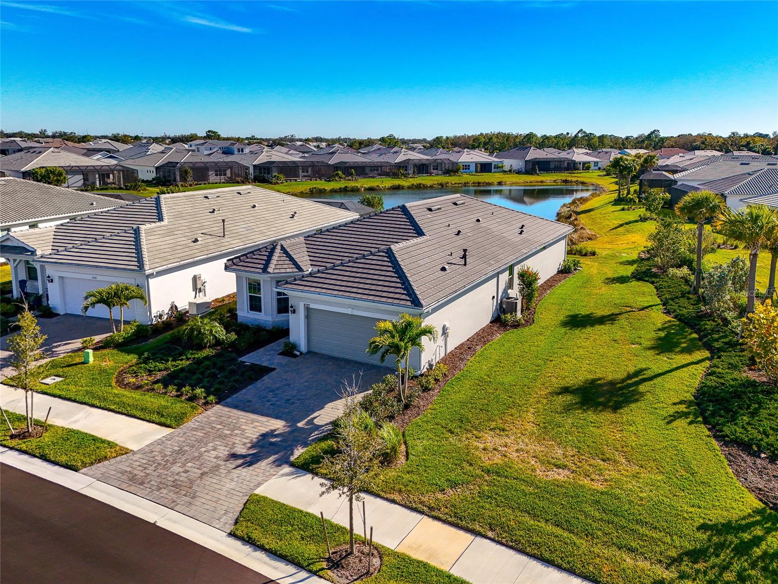 Image 60 of 74 For 10317 Sun Isle Drive