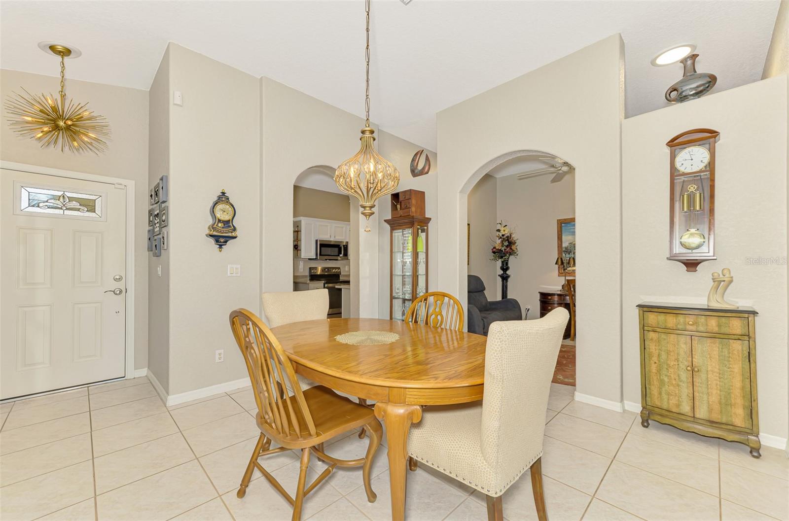 Image 17 of 59 For 1771 Fountain View Circle