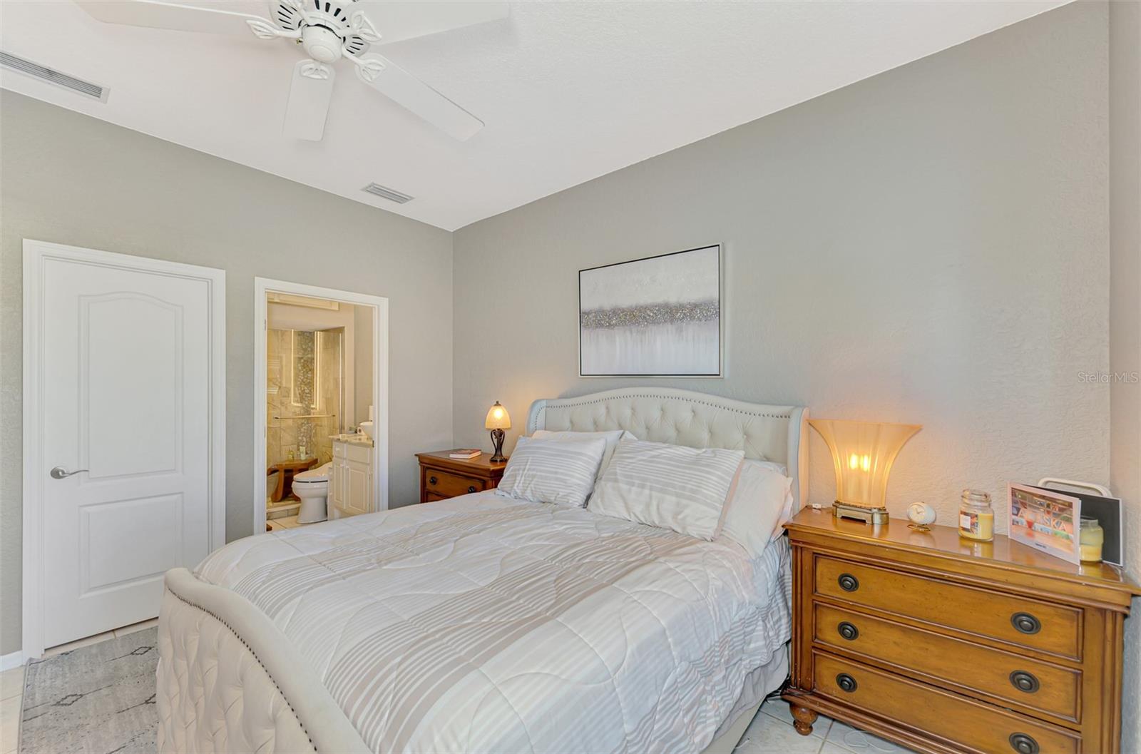 Image 33 of 59 For 1771 Fountain View Circle