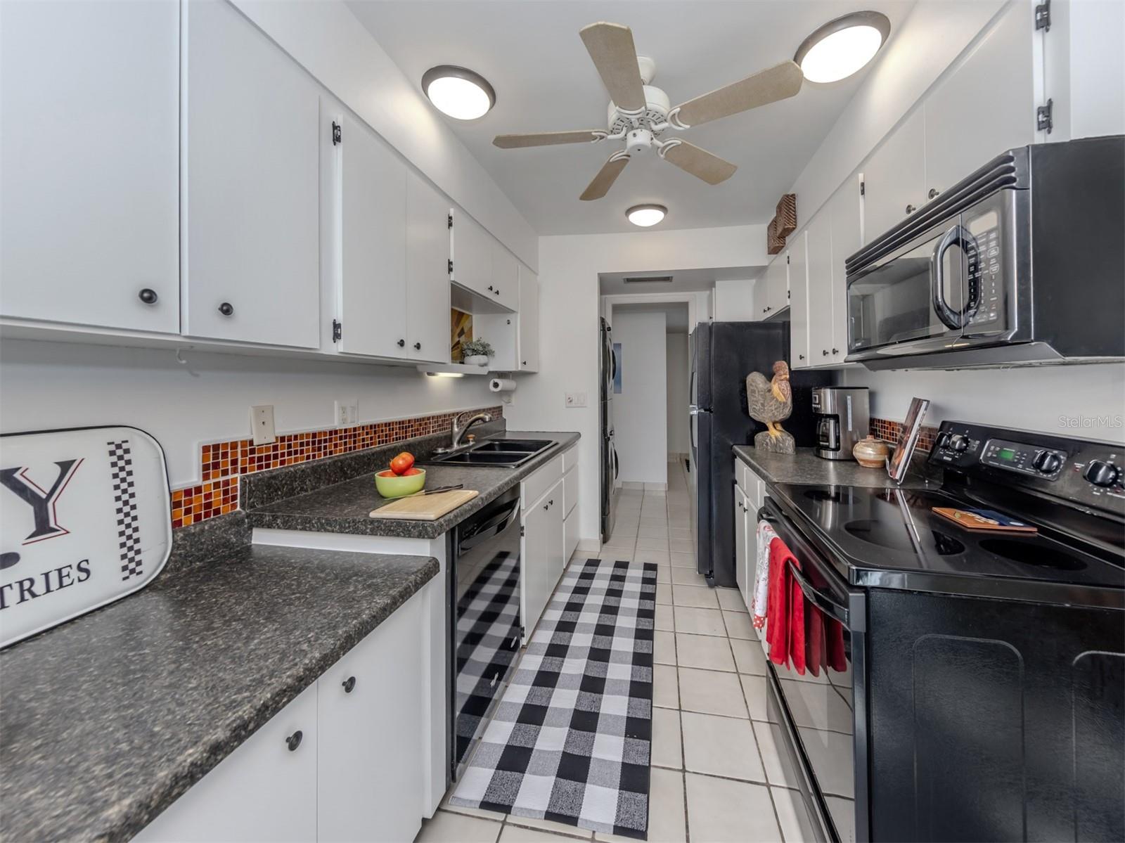 Image 29 of 59 For 500 Park Boulevard 107