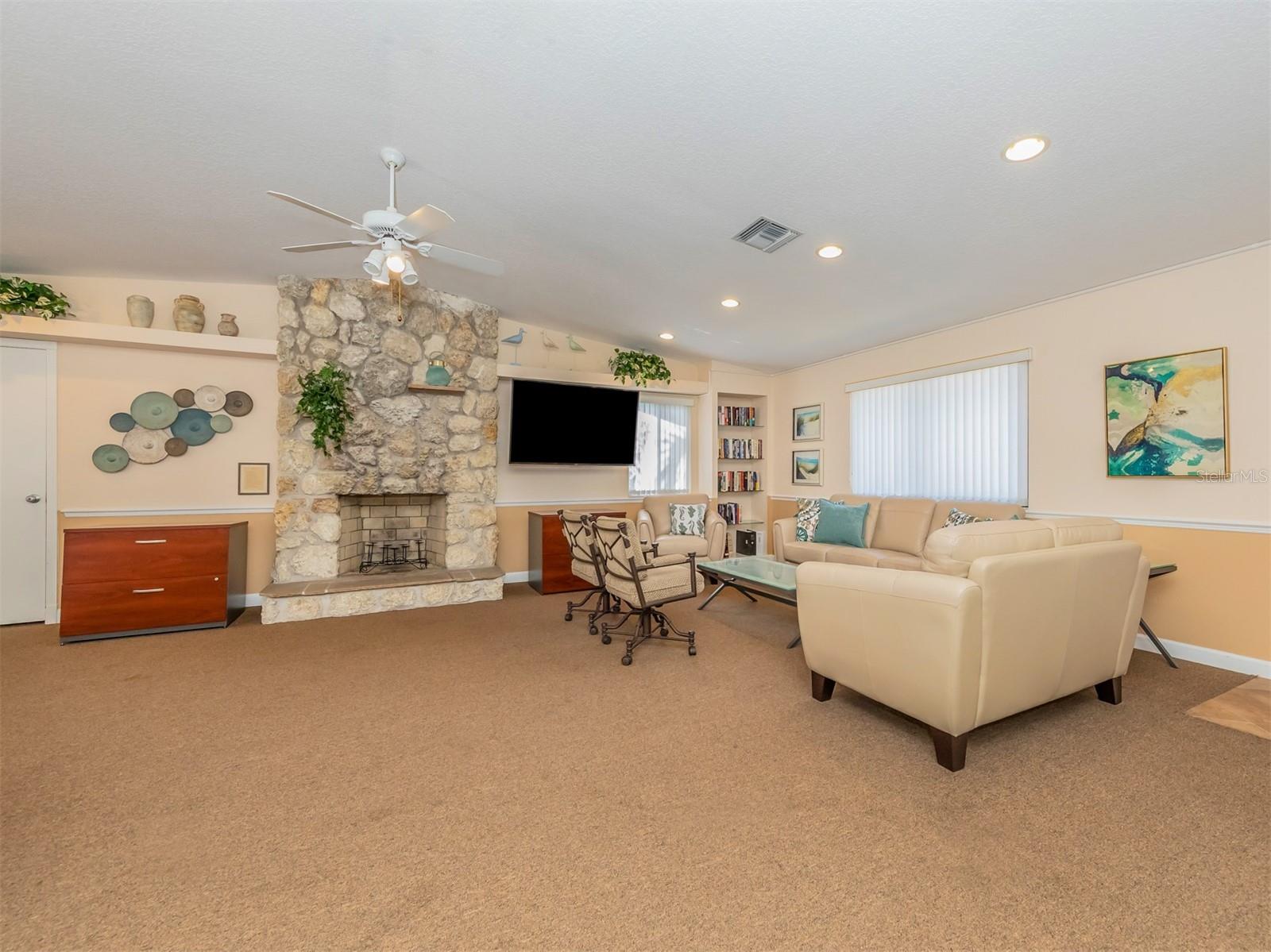 Image 42 of 59 For 500 Park Boulevard 107