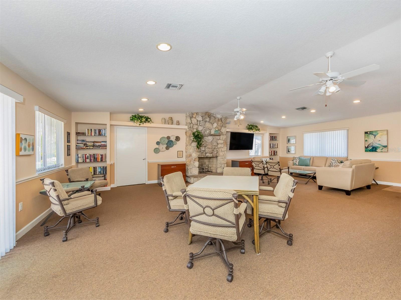 Image 43 of 59 For 500 Park Boulevard 107