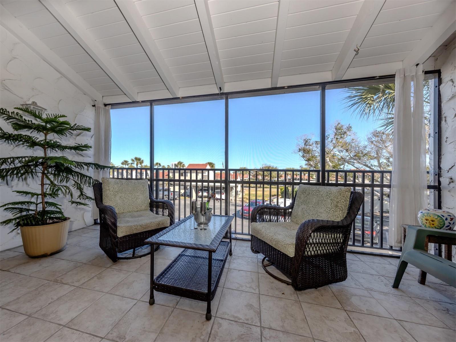 Image 6 of 59 For 500 Park Boulevard 107