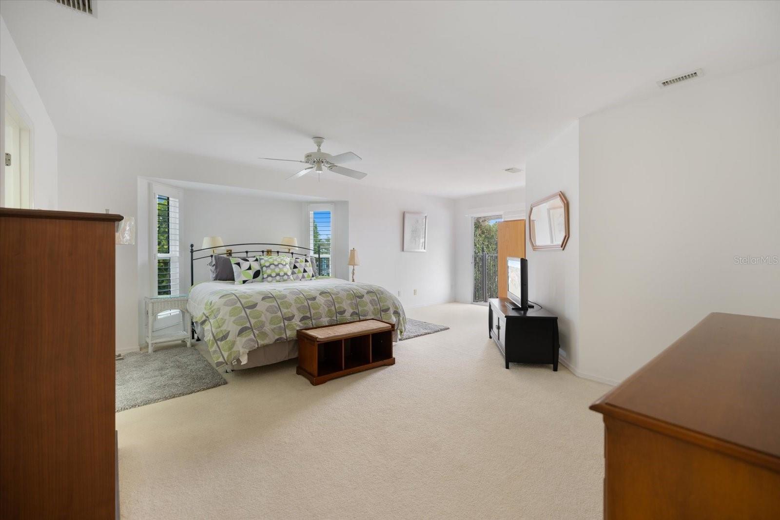 Image 18 of 48 For 367 Ardenwood Drive