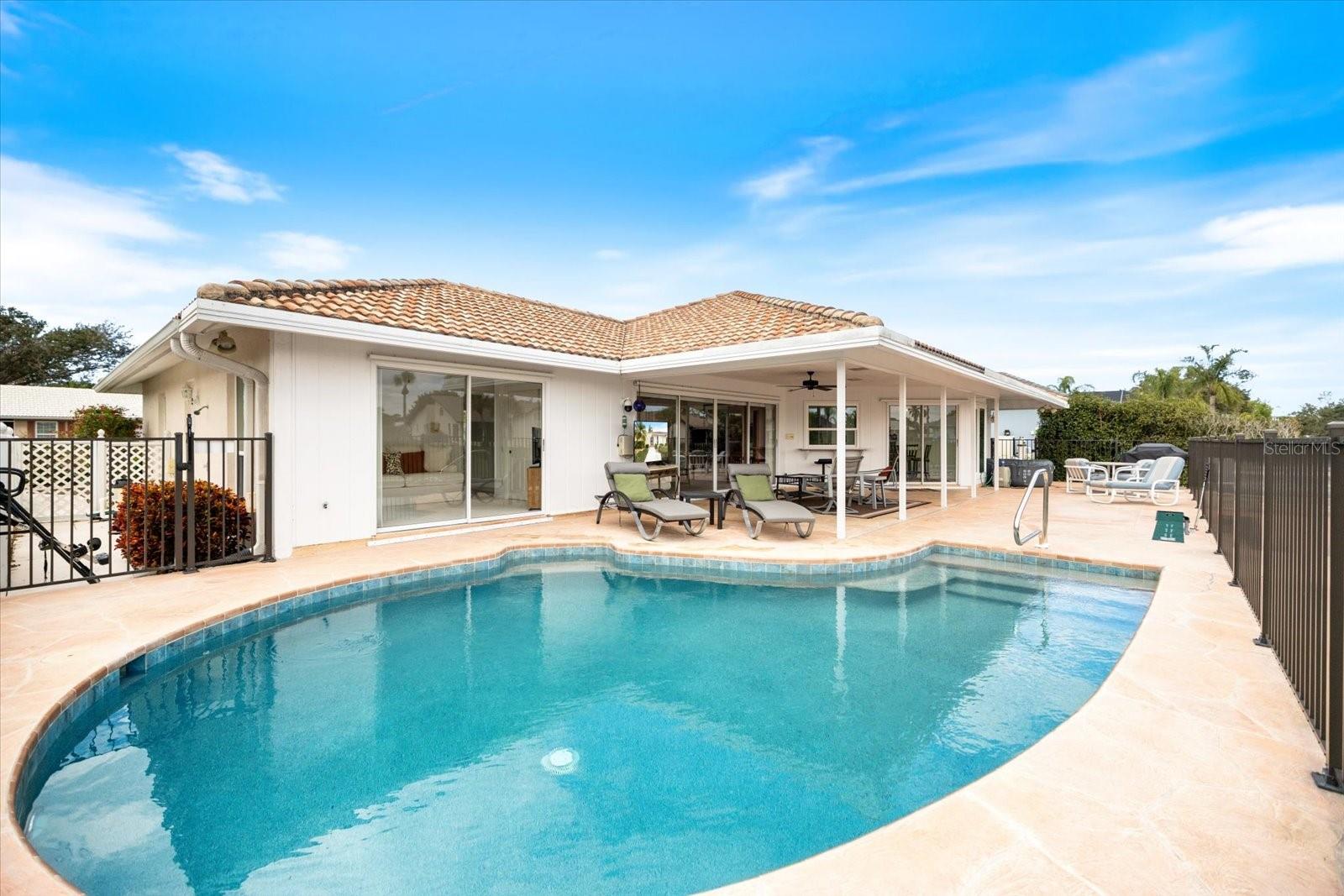 Image 2 of 48 For 367 Ardenwood Drive