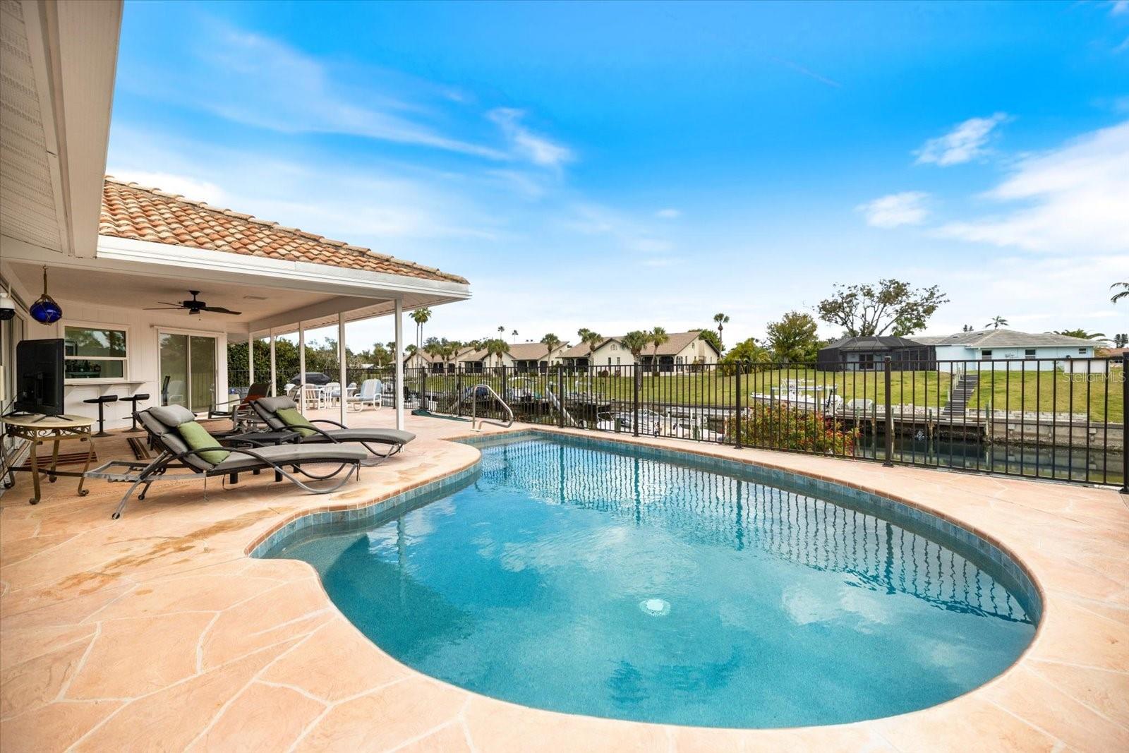 Image 35 of 48 For 367 Ardenwood Drive