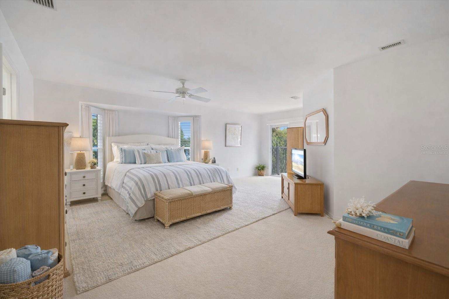 Image 4 of 48 For 367 Ardenwood Drive