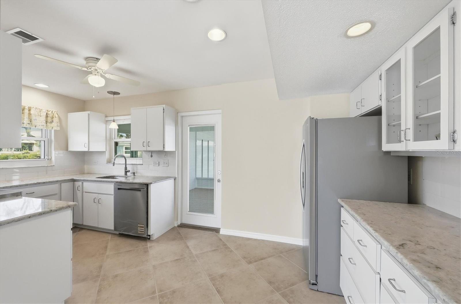 Image 9 of 53 For 621 Fair Winds Drive 621