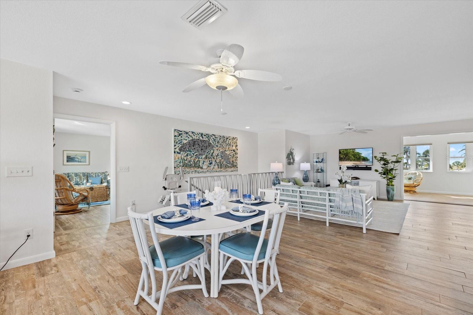 Image 11 of 73 For 611 Casey Key Road