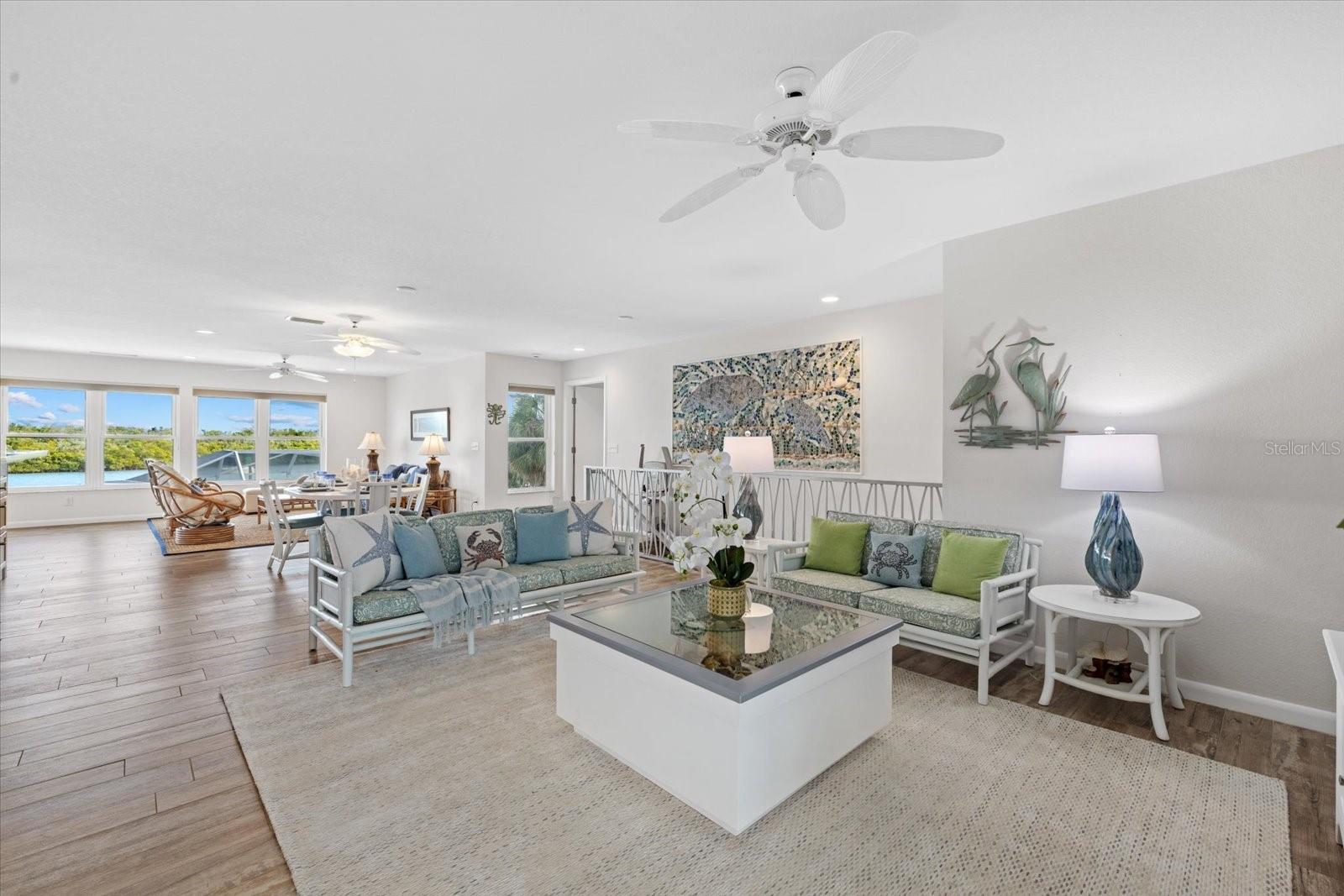 Image 13 of 73 For 611 Casey Key Road