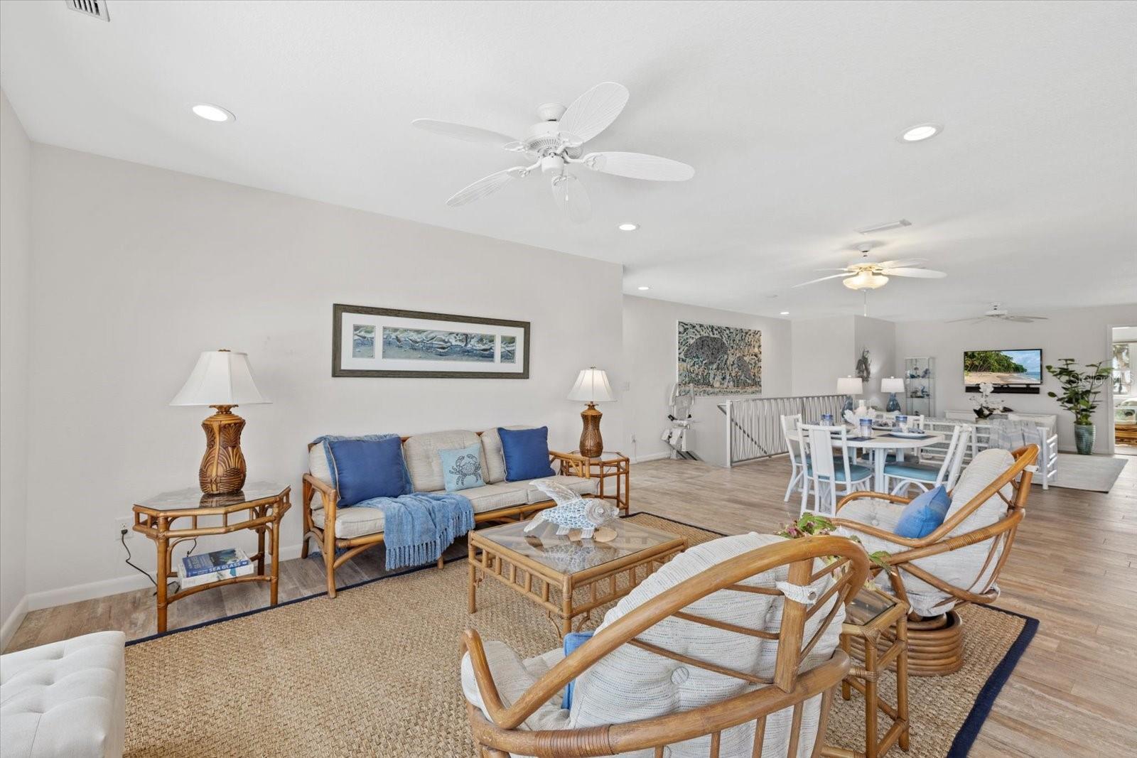 Image 16 of 73 For 611 Casey Key Road