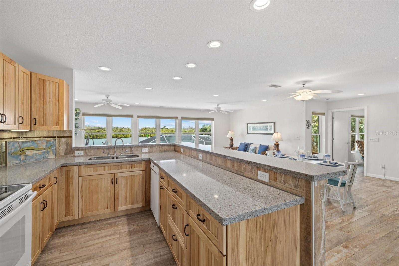 Image 24 of 73 For 611 Casey Key Road