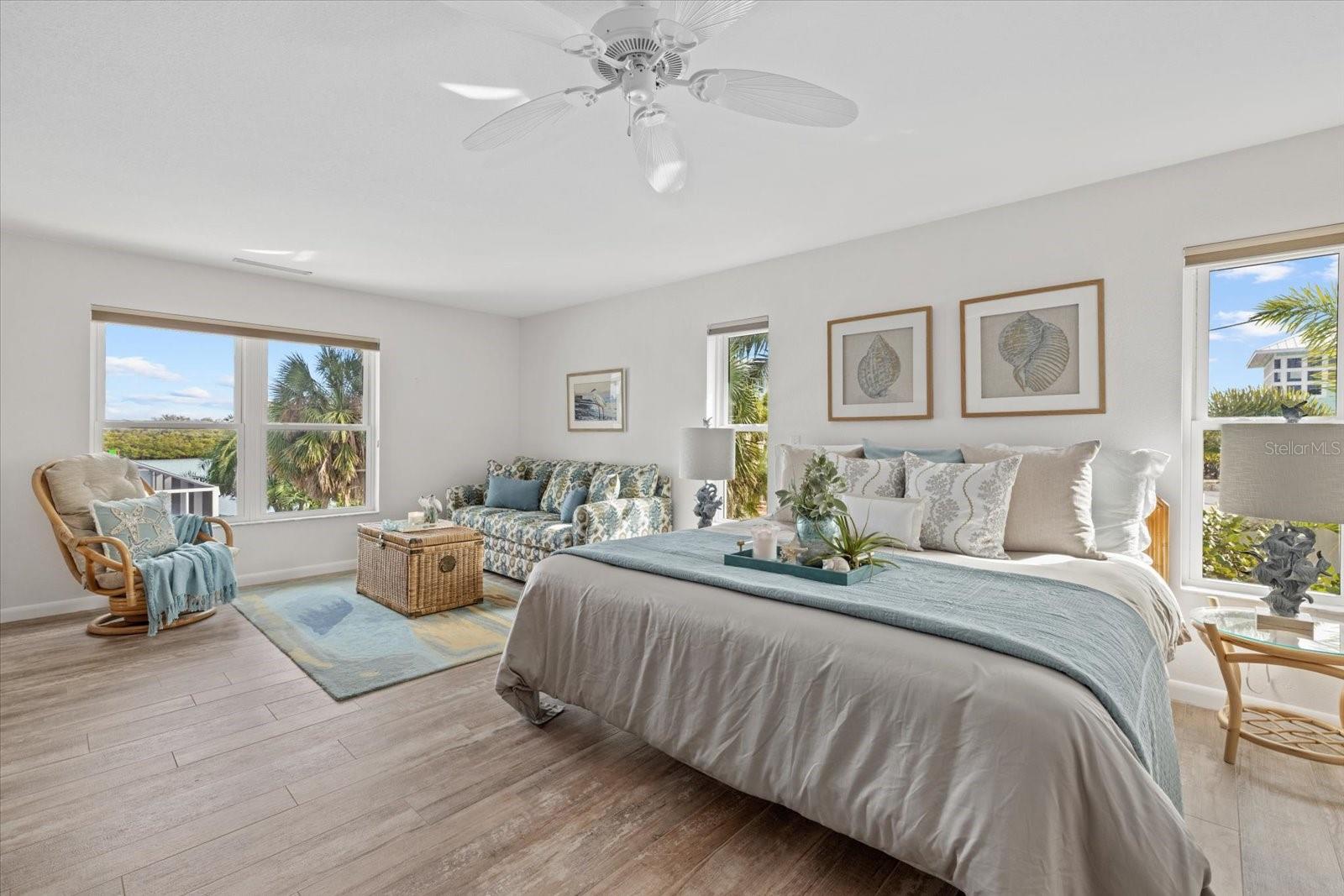 Image 26 of 73 For 611 Casey Key Road