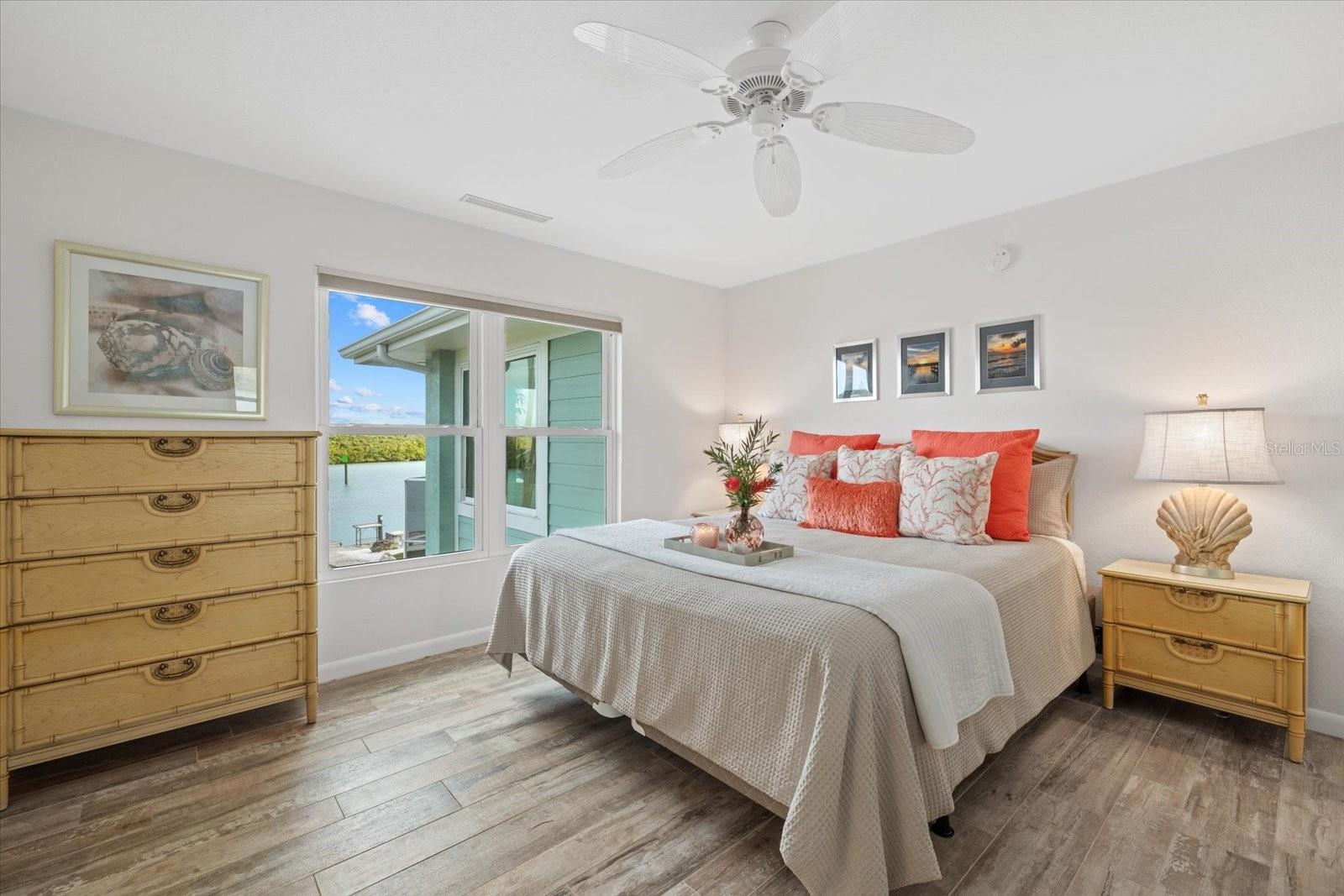 Image 31 of 73 For 611 Casey Key Road