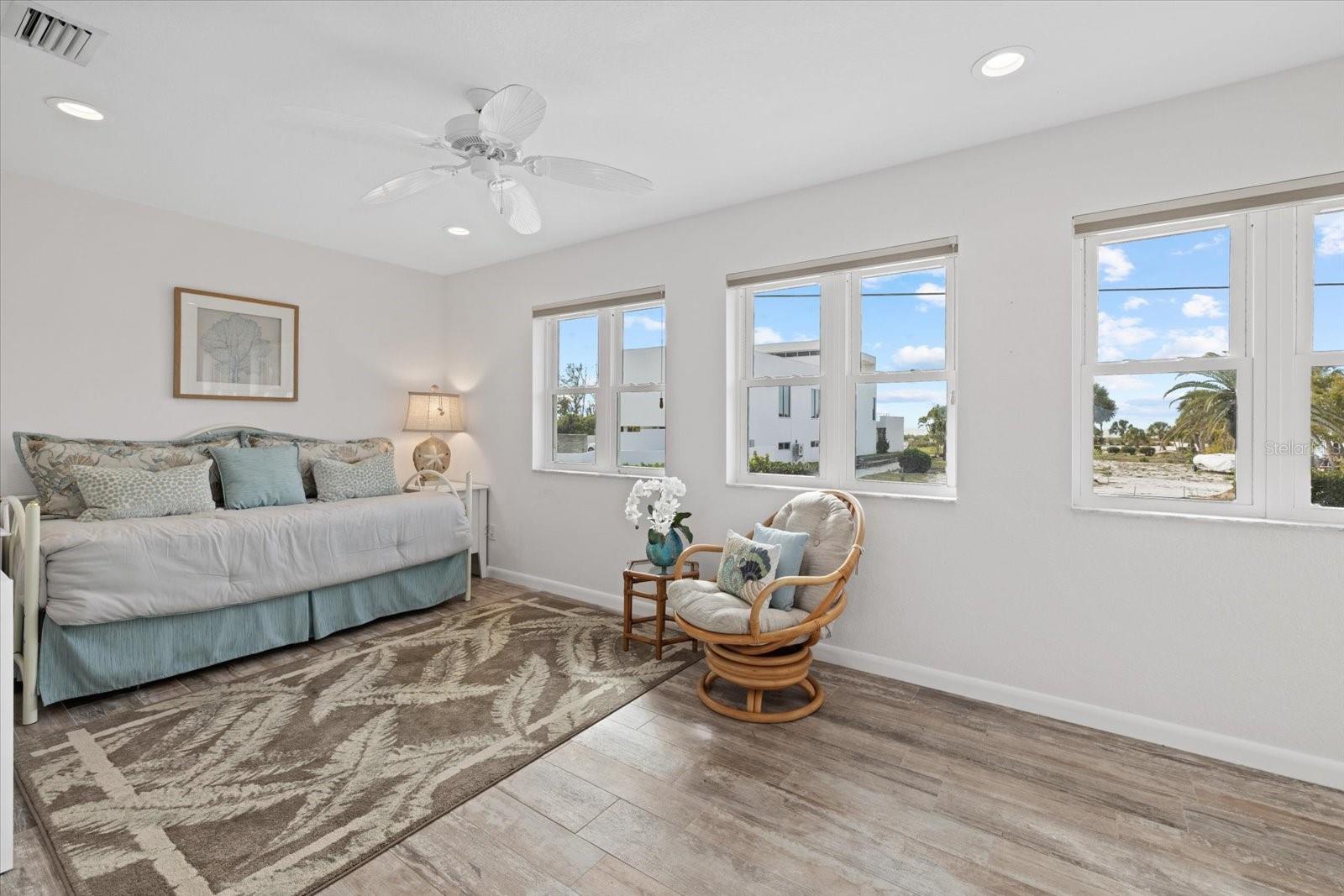 Image 35 of 73 For 611 Casey Key Road