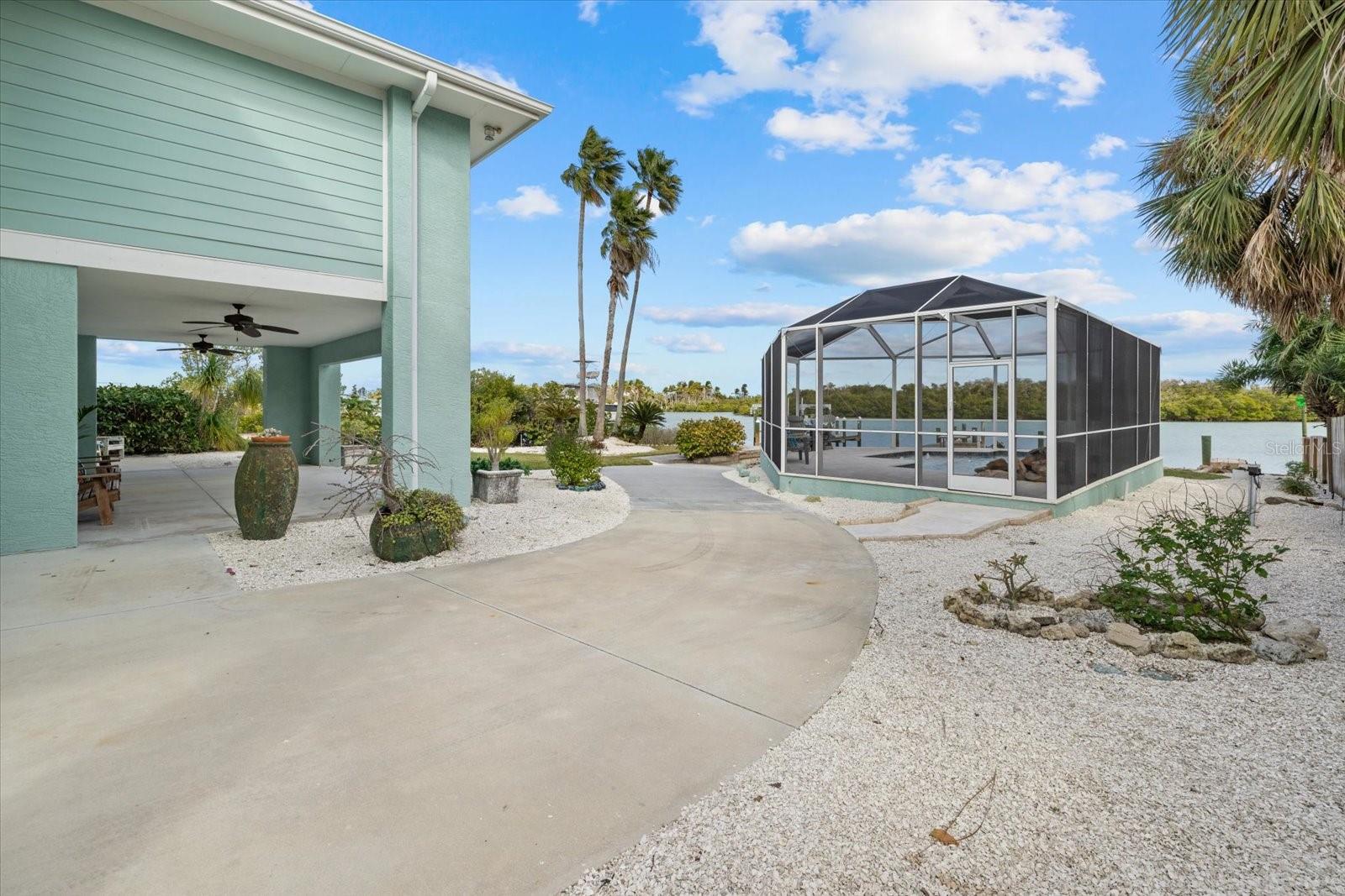 Image 38 of 73 For 611 Casey Key Road