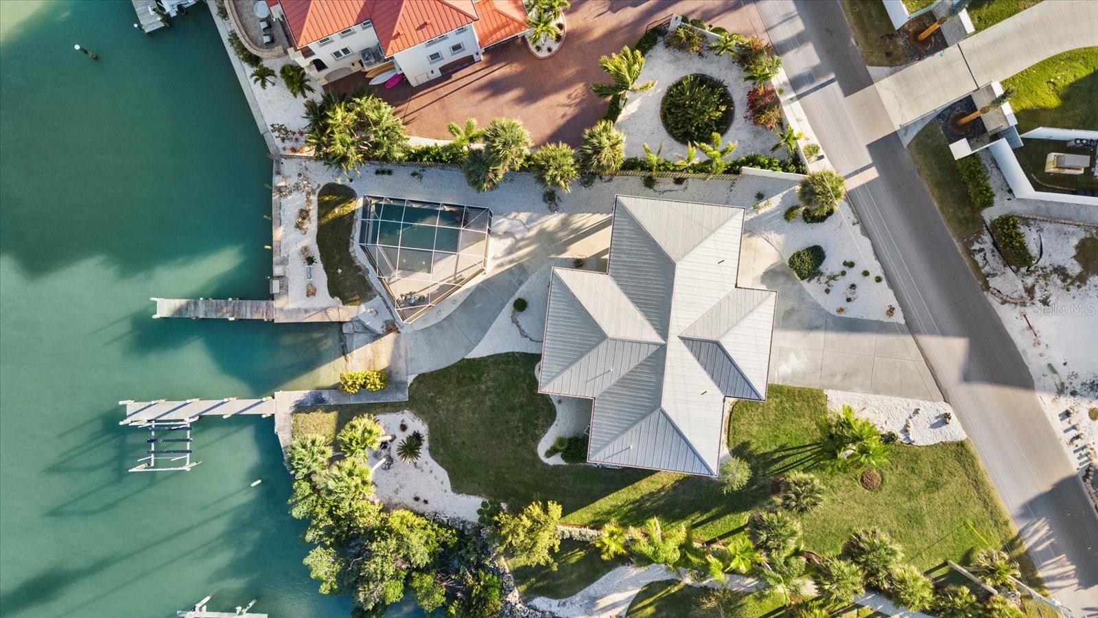 Image 52 of 73 For 611 Casey Key Road