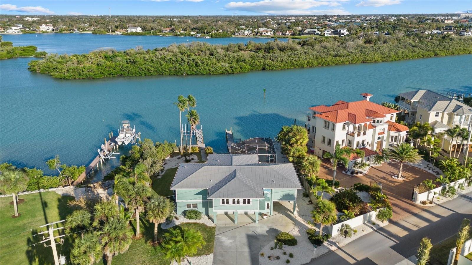 Image 54 of 73 For 611 Casey Key Road