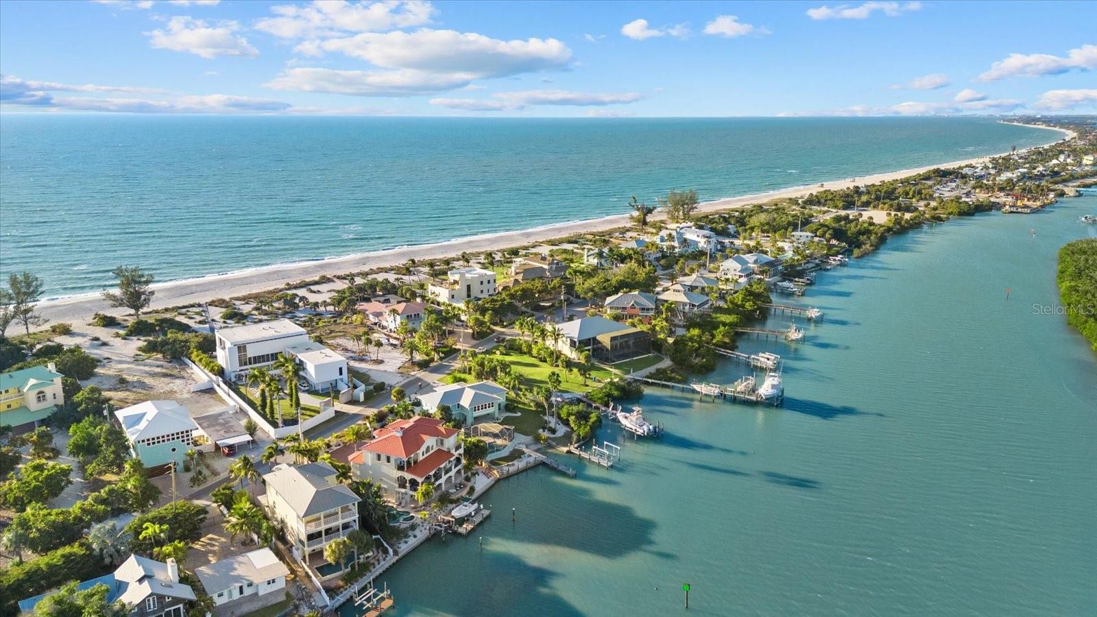 Image 62 of 73 For 611 Casey Key Road